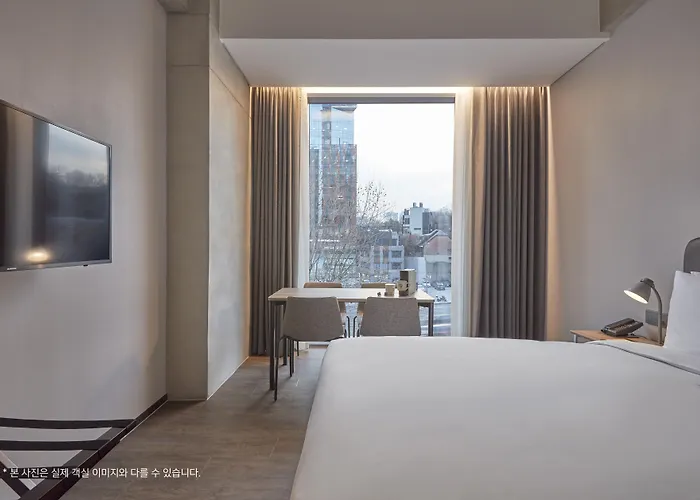 In 9 Gangnam Hotel
